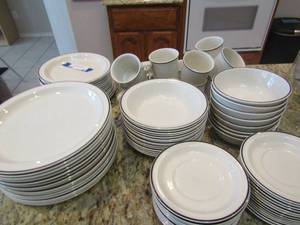 lot 45 image: Lot of Royal Doulton Ting dishes, Lambeth ware-  10 dinner plates qty 15,  salad plates qty 15, cereal bowls qty 15,  bowls qty 8, saucers qty 24, handled coffee cups qty 13