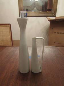 lot 126 image: H&G Bavarian Germany vase By Heinrich qty 2