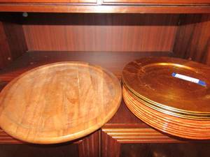 lot 134 image: Chargers qty 11 & wooden trivet