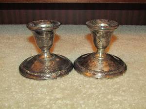 lot 138 image: Rogers sterling candle stick holders qty2 in original box wrapped in cloth