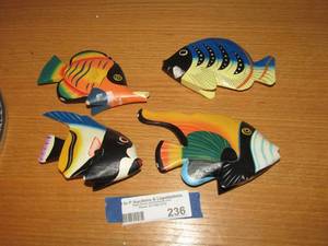 lot 236 image: set of wooden dcor colorful fishes,