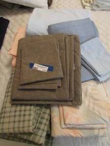 lot 176 image: King size bed sheet sets used but nice approx. 5 sets