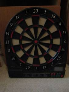 lot 254 image: electroni dart board