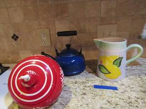 lot 262 image: Blue LE, Creuset tea kettle for stove top use, red Christmas ornament cookie jar, Fruit sorbet handled lemonade picture