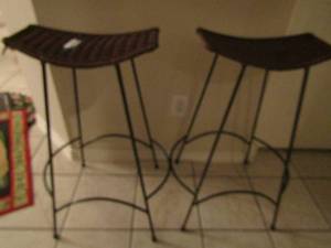 lot 66 image: Metal frame wicker top backless bar stools, 30X21 qty 2