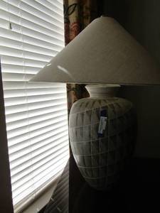 lot 98 image: Very nice heavy table lamp with shade, Black and off white design,  32 tall