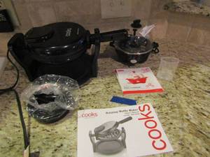lot 259 image: Cooks rotating waffle maker #780-3159, Black rapid egg cooker like new