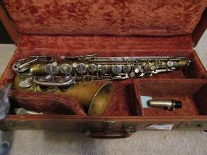 lot 105 image: Grassi Saxaphone idn maria grass, auto saxaphone brass, necet, plus mouth piece in case