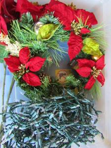 lot 365 image: 1 single strand of 100 lights clear, poinsettas single flowers for dcor
