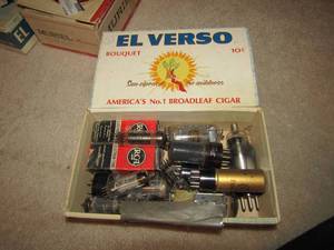 lot 314 image: Cigar box of electron tubes