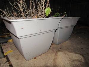 lot 355 image: 13 blue outdoor plastic planter qty 2