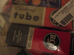 lot 327 image: Electron tubes, radio tv qty 20