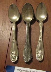 lot 386 image: Rogers nickel silver spoons qty 10