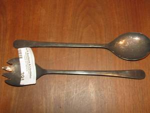 lot 391 image: Shefield England long spoon and fork vintage pieces