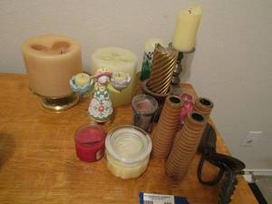 lot 408 image: Large lot of candle dcor and holders, also some new candles