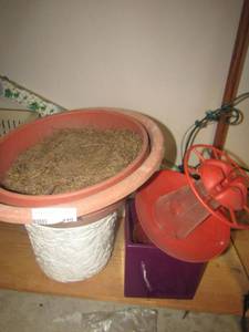 lot 440 image: Lot of platers and a hummingbird feeder, metal plant basket holder