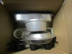 lot 441 image: Box of cvarious baking pans muffin pans as well
