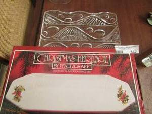 lot 462 image: Christmas heritage platter NIB, glass holiday trey