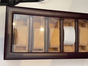 lot 208 image: Watch display case for 5