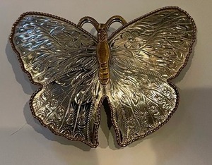lot 149 image: German silver ladies belt buckle