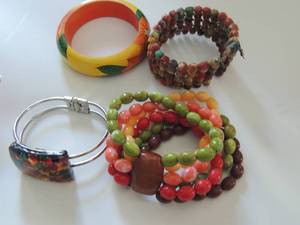 lot 161 image: 3 wooded bracelets and 1 metal mosaic