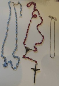 lot 284 image: 2 rosaries
