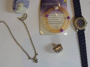 lot 283 image: 2 necklaces