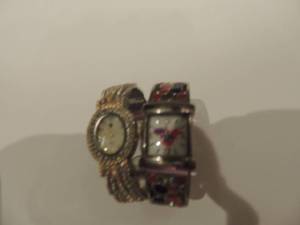 lot 199 image: 2 fashion watches