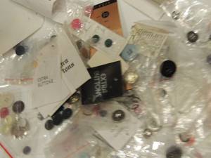 lot 201 image: heaping helping of buttons