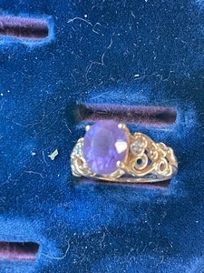 lot 330 image: Amathyst 14K ring