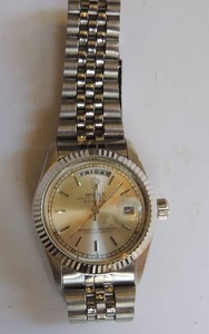 lot 99 image: Rolex Silver Oyster perpetual calendar 66 grams. Silver with silver face (authenticity unknown