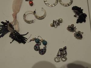 lot 274 image: earring pairs