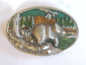 lot 98 image: Bear belt Buckle #8601