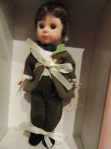 lot 83 image: MADAME ALEXANDER -LITTLE WOMAM LAURIE 8