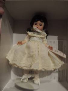 lot 3 image: MADAME ALEXANDER - Party Time Vintage  8