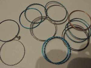 lot 252 image: 15 bangle bracelets