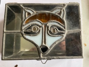lot 106 image: Stained glass Raccoon jewlery box for that raccoon lover in the family 6x5x2