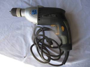 lot 17 image: 38 in. Heavy Duty Magnesium Variable Speed Reversible Hand Drill-Works