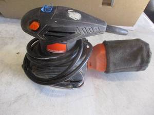 lot 23 image: WARRIOR #63976 Electric Corded Corner Cat Palm Detail Sander with Dust Bag ... Works