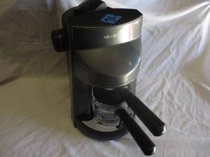 lot 28 image: Mr. Coffee ECM250, 4-Cup EspressoCappuccino Maker