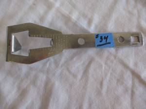 lot 34 image: Vintage Foley Manual Can  Bottle  Jar Opener - Mid Century Modern - USA