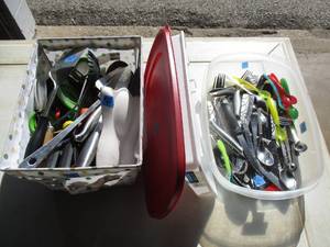 lot 117 image: Big Mixed Lot Of Kitchen Utensils And Silverware