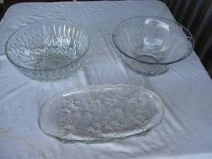 lot 130 image: LOT-Of 2-Lead Crystal Bowls And 1-Serving Dish
