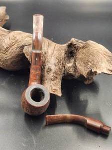lot 72 image: Vintage Estate tobacco smoking pipe - Dunhill County 5213 Made in England, with pouch, box and extra stem (Box 2)
