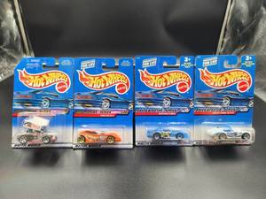 lot 75 image: Selection of Hot Wheels - Mad Manian Series 3, 4 & Speed Blaster Series 3, 4
