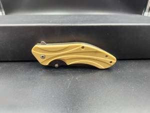 lot 230 image: Pocketknife (B3)