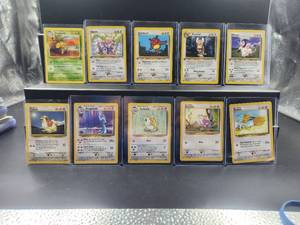 lot 110 image: Selection of Pokmon cards