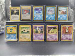 lot 191 image: Selection of Pokmon cards