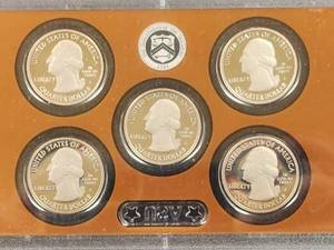 lot 181 image: 2011 USA mint proof set of Quarters of the States