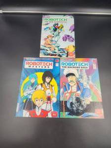lot 124 image: Selection of Comico comics - Robotech Masters